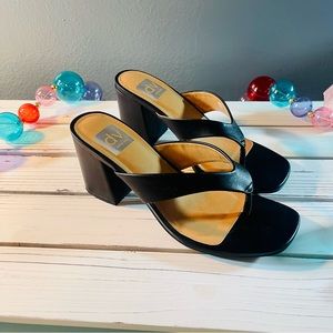 Dolce Vita Womens Slip-On Sandal